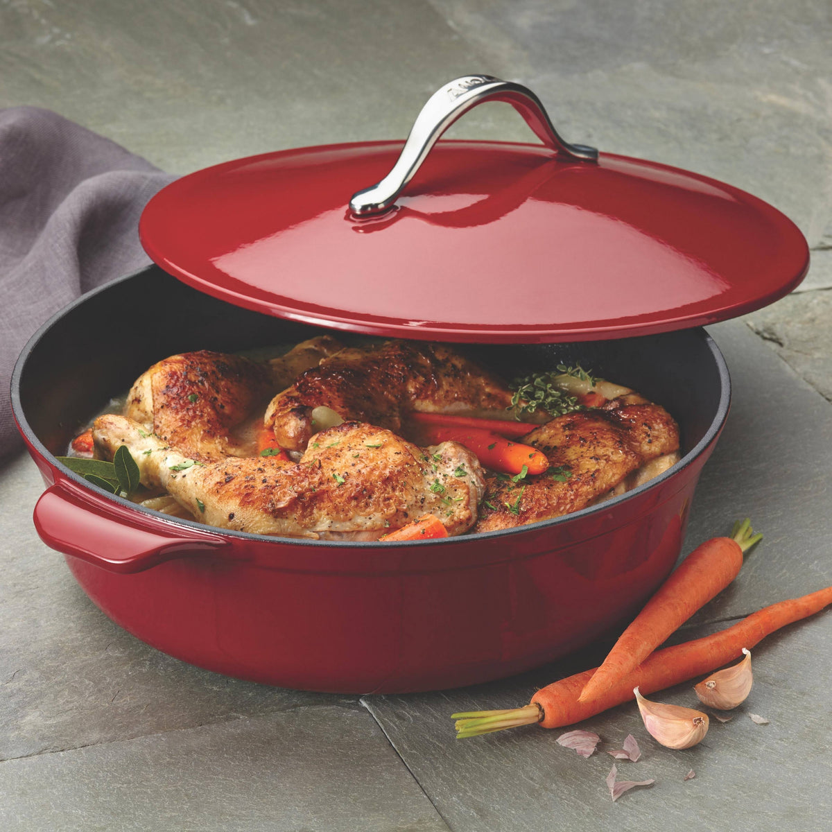 5-Quart Covered Round Cast Iron Braiser X575