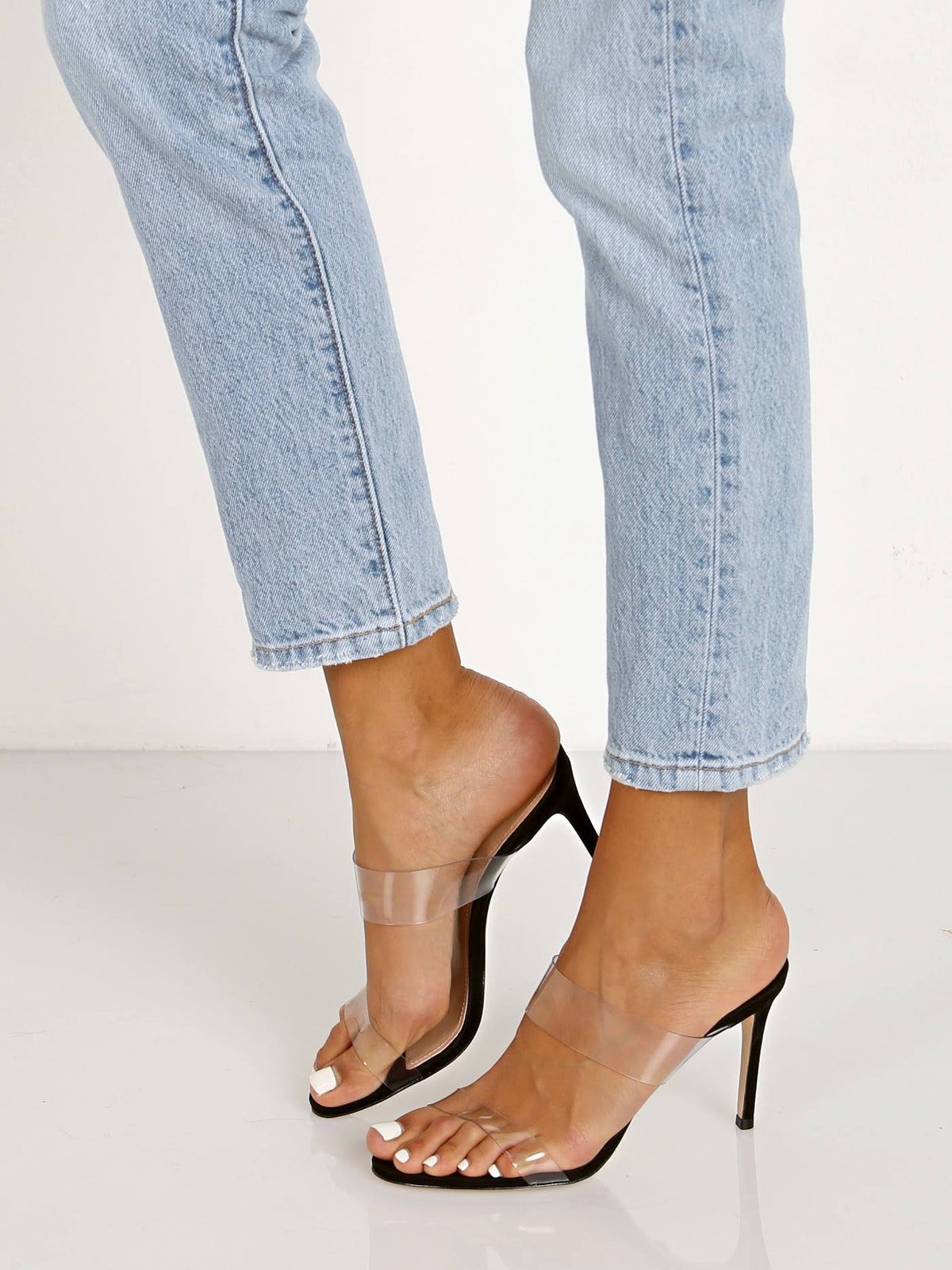 Transparent Black Heel E80808